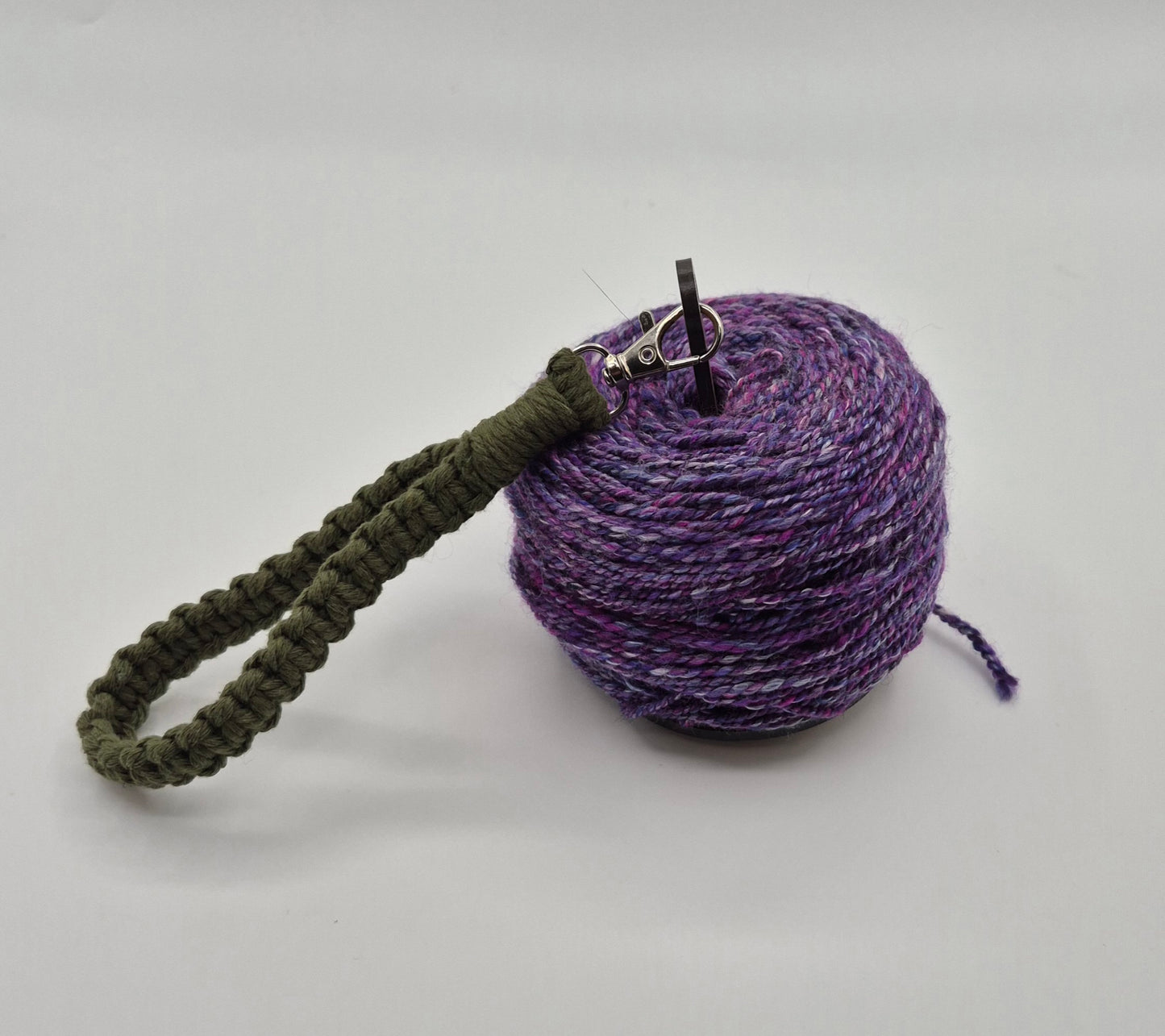 Yarn keeper